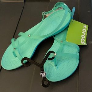 Women’s croc sandal